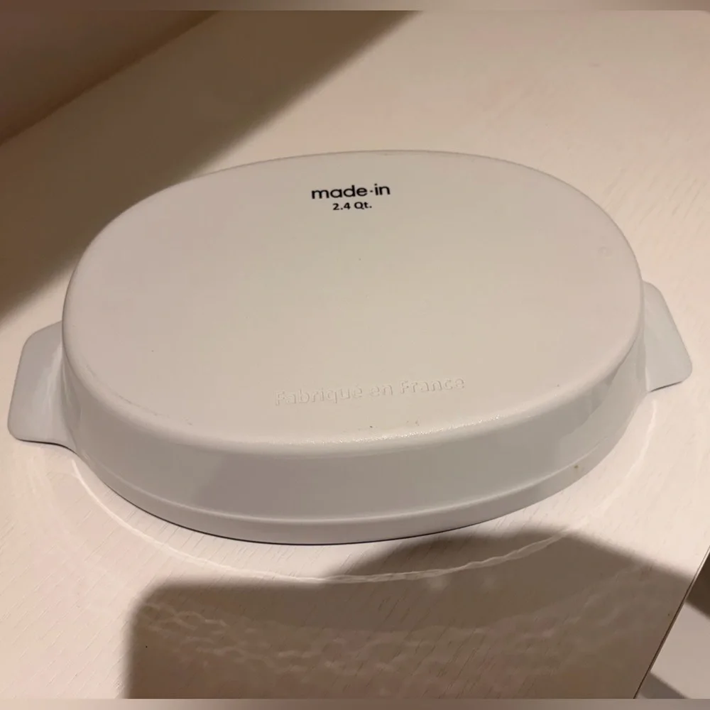 ✨ Made In Cookware Oval Baking Dish – Navy Rim ✨ - Picture 4 of 5